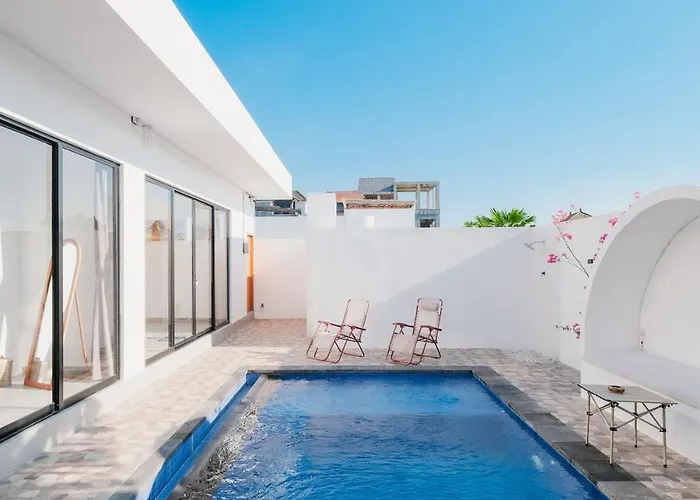 Artsya - New &modern 2br Tropical Canggu Private Pool